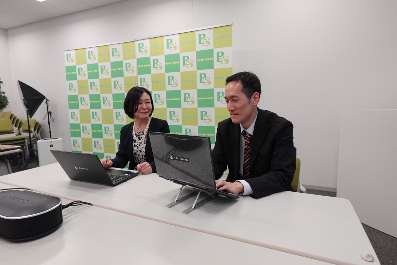 実務のプロとしてキャリアを磨く給与計算、社会保険手続きスタッフ（SR部門）｜給与計算・社会保険手続きの経験者歓迎｜4部門体制で属人化ゼロを目指す！社労士法人の画像