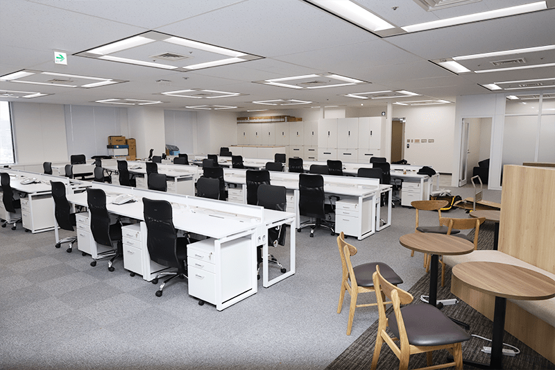 【経理】リーダー候補！スキルアップしていきたい方必見！駅近徒歩１分！グロース上場のグループ中核であるICT・IoT活用を支援する企業の画像