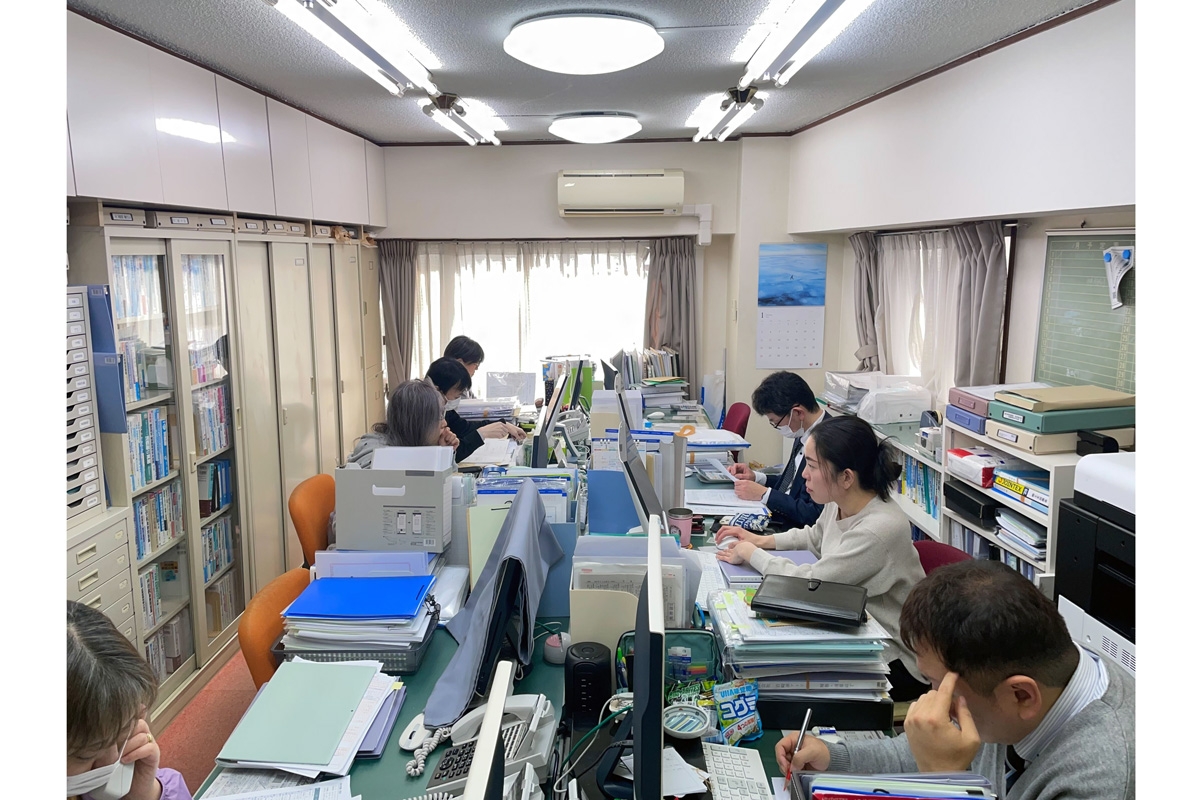 【税務会計】経験が浅くても大丈夫！1社1社のお客さんと長い付き合いで取引をしているので、社員全員がお客さんのことを理解しています／地域に根付いて60年以上！暖かい雰囲気の会計事務所の画像