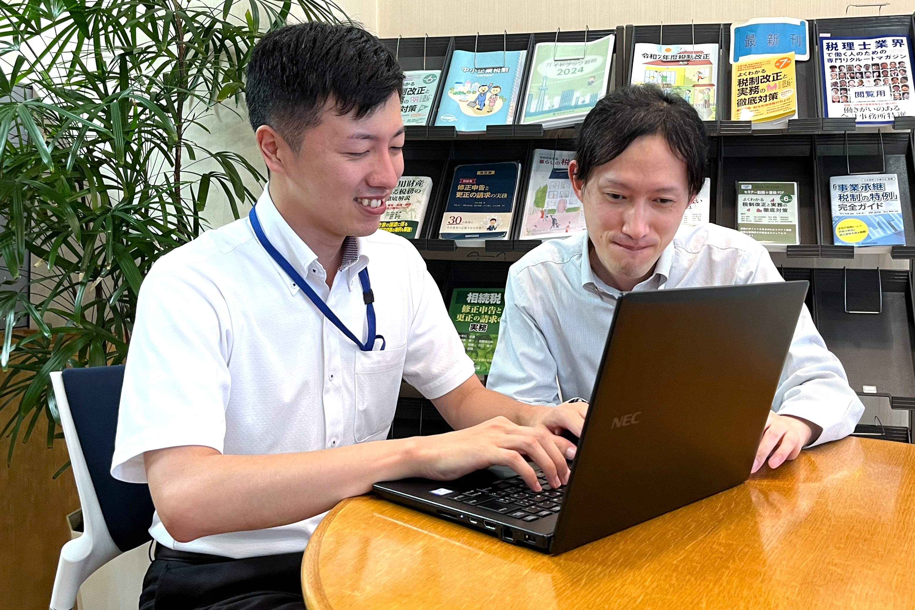 【事務所3年以上経験者歓迎！上場企業・富裕層案件を担当可能】法人税務から相続・事業承継・組織再編まで幅広い領域で“オールラウンダー”としてキャリアを引き上げられる税務会計スタッフの画像