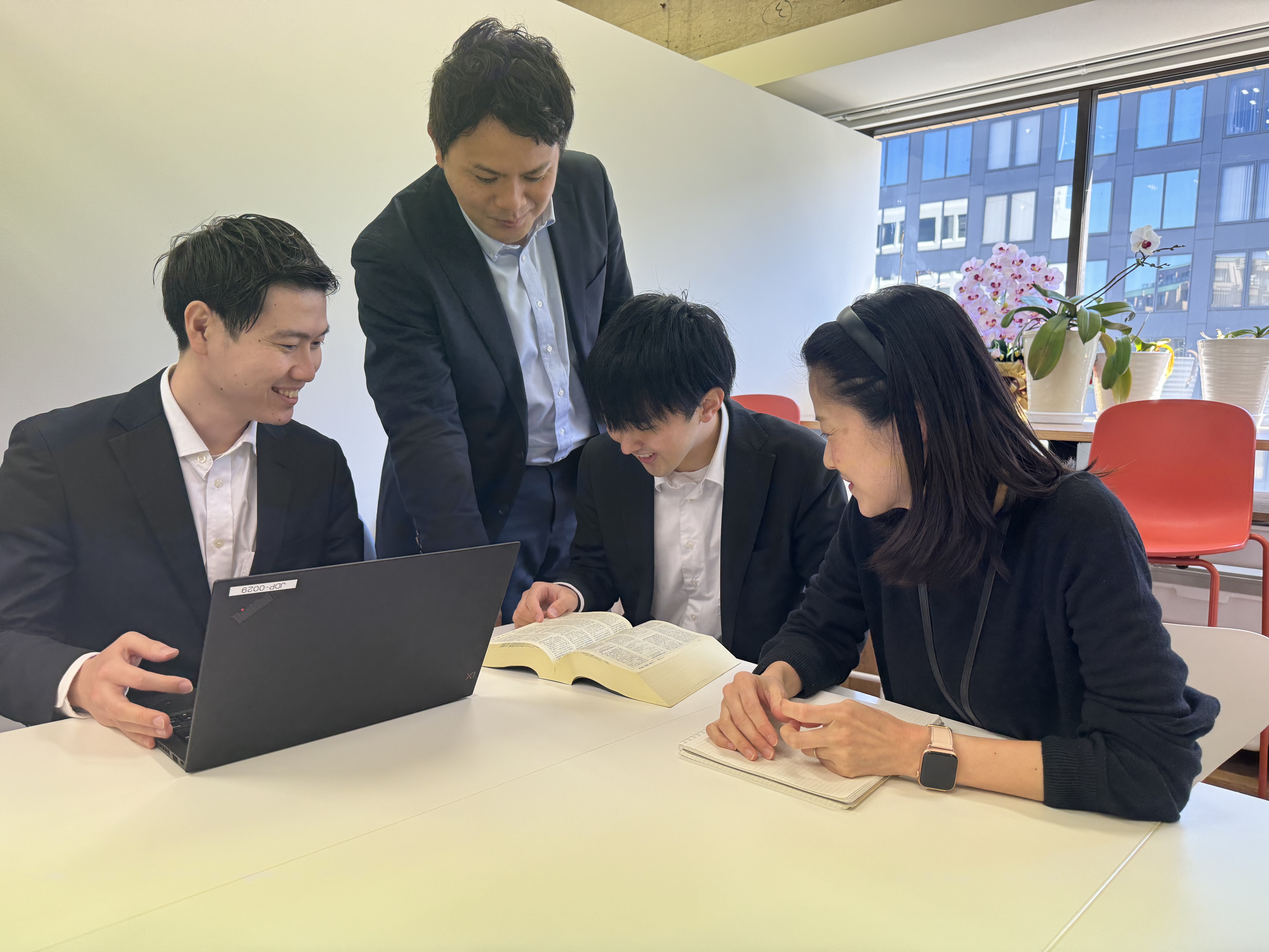 【税務コンサルタント】経験者必見！福利厚生充実！一般税務から相続・M&Aなどのコンサル業務まで幅広く経験でき、働き方を相談しやすく大学院への通学対応実績もある税理士法人の画像