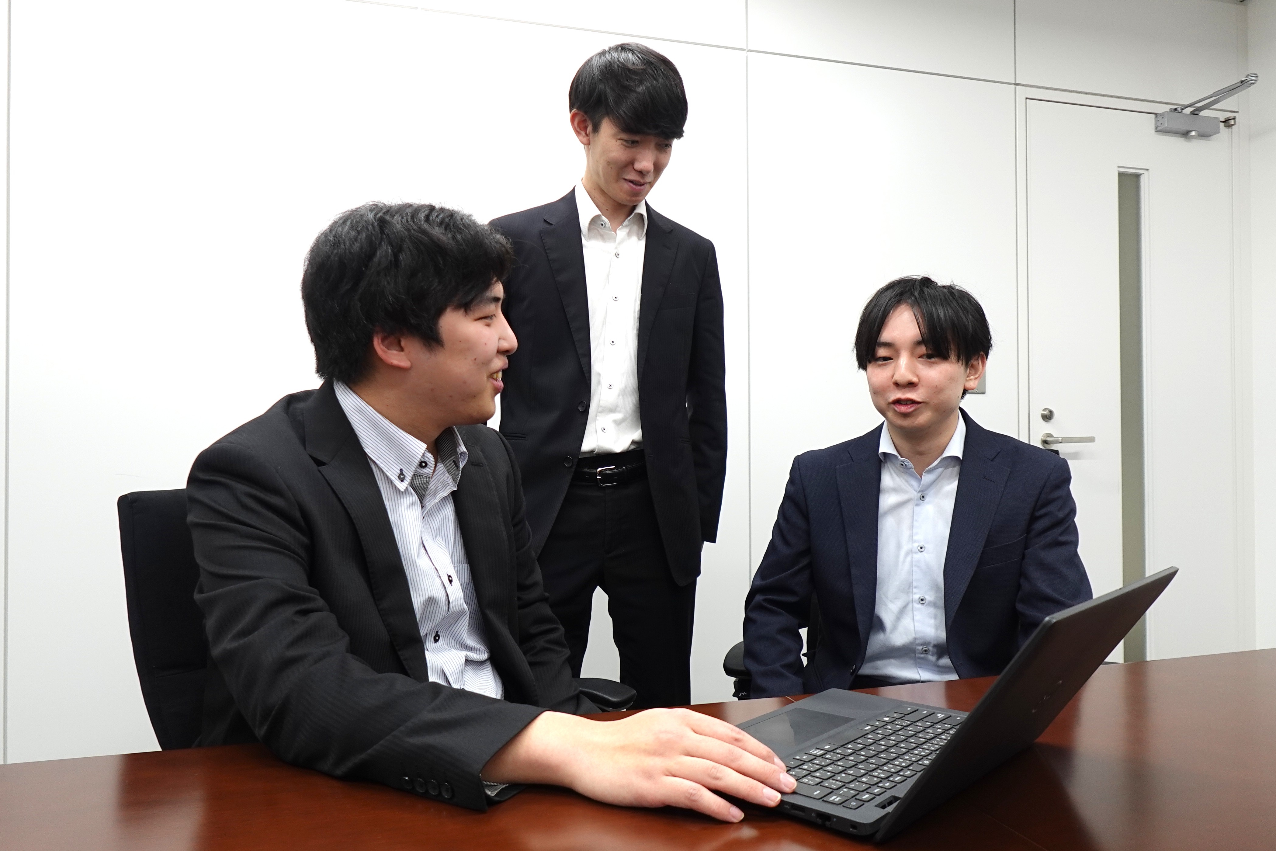 【未経験】実働7h×17時退社のWLB重視｜段階的な教育体制｜将来的には顧問先を任せられる「担当者」への画像