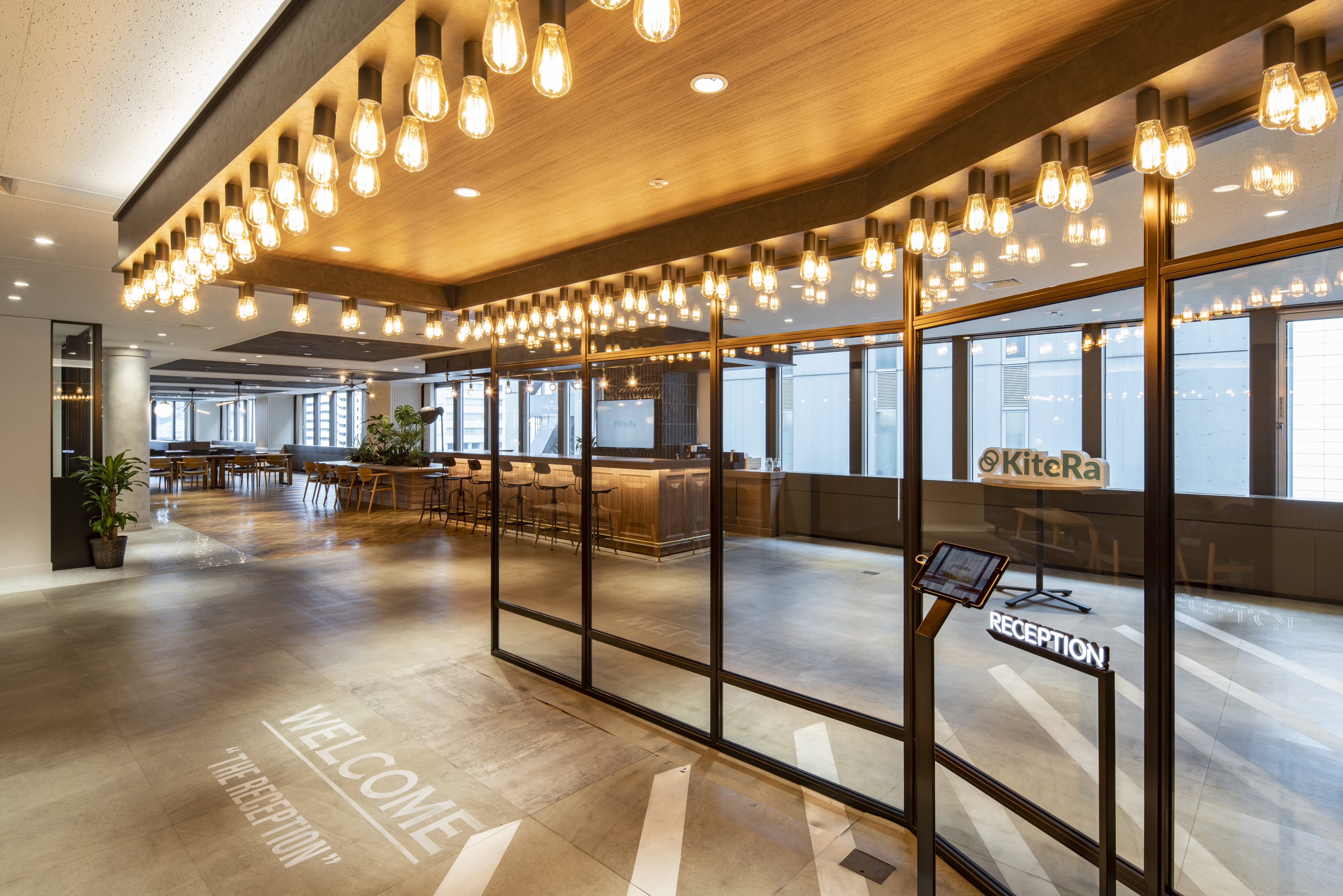 【フレックスあり／残業月10時間程度】第2創業期を迎えさらなる事業拡大を推進！社内規程クラウドサービス『KiteRa（キテラ）』を開発・運営する成長中企業の画像