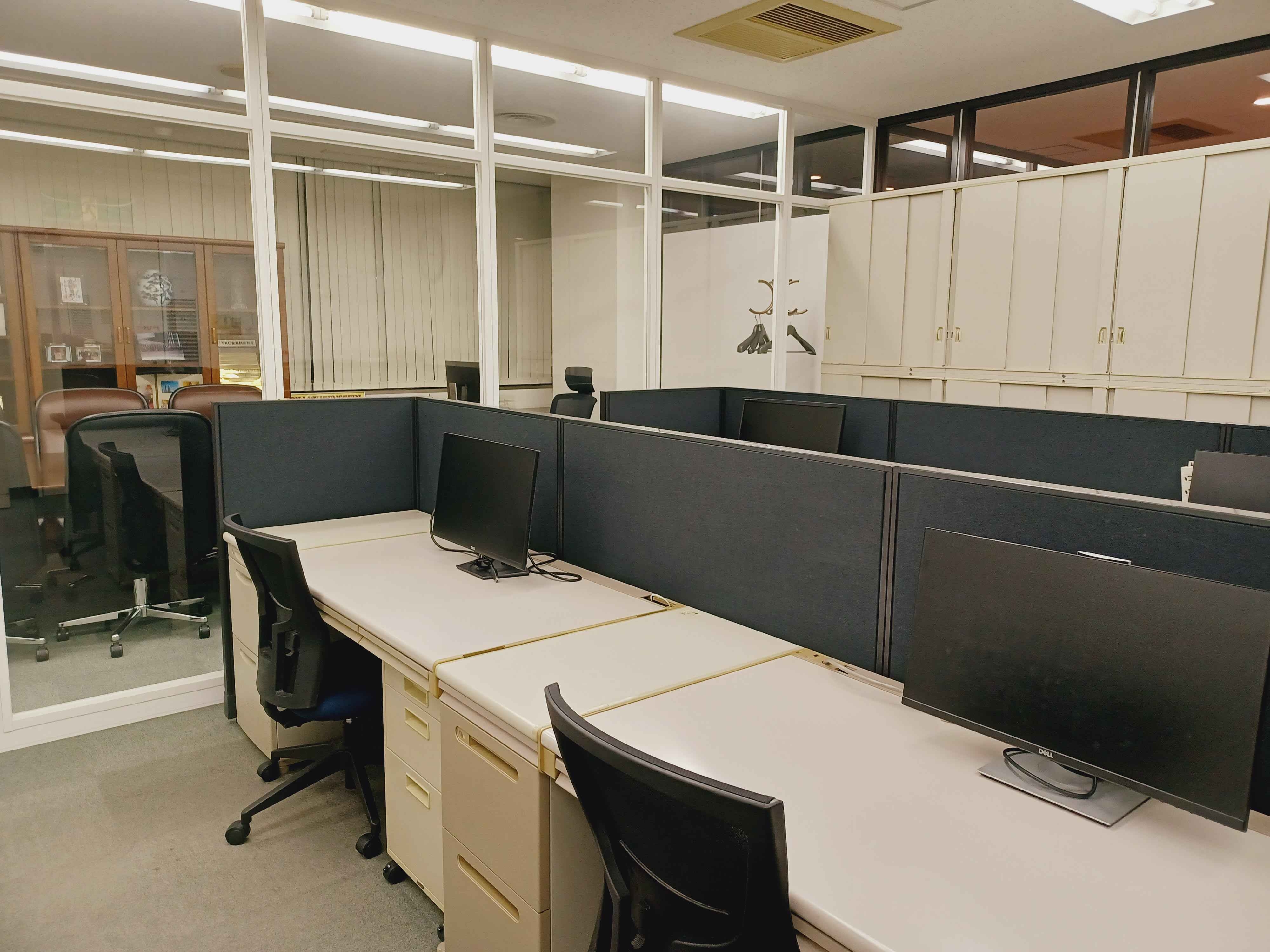 【税務会計】在宅勤務週3回以上可能/200名規模の事務所/福利厚生充実/士業ワンストップサービス展開をしている税理士法人の画像