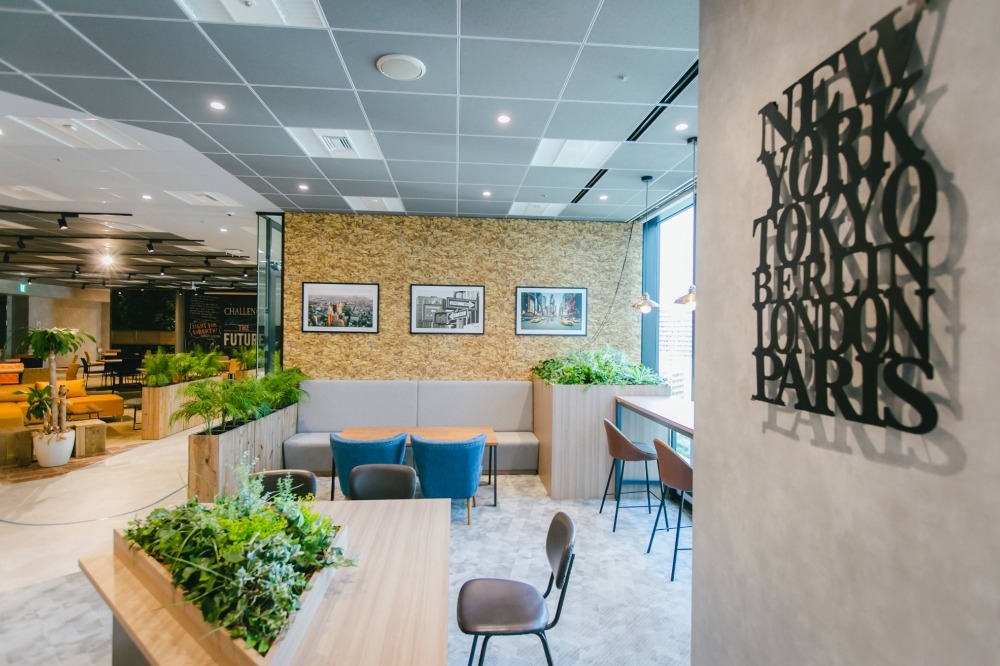 【経理スタッフ】今後の拡大を支える経理スタッフ募集！制度はなければ提案して作る環境！12,000件以上のWebサイトを制作してきたノウハウと、SNSを駆使したWEBコンサルタント事業を軸に多角的な事業展開を行うIPO準備企業の画像