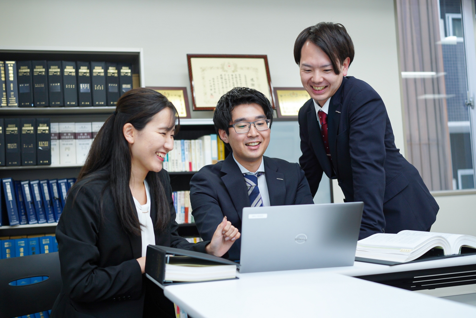 【財務コンサルタント】半数以上が女性社員！強い成長意欲と仕事への熱意を重視！経営者のパートナーとして活躍できる税理士法人の画像