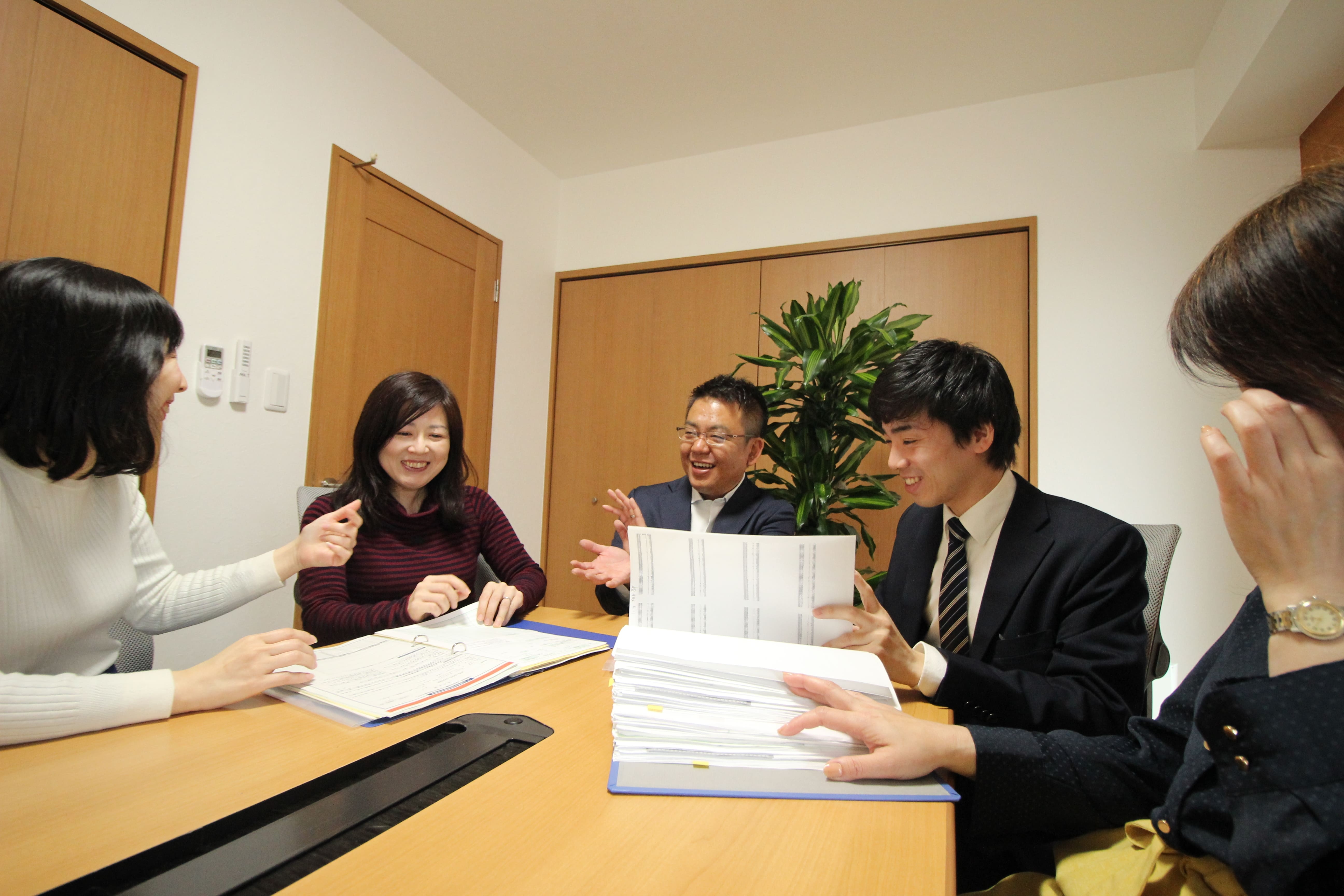 【税理士補助】科目合格者募集！有給取得率100％！プライベートも充実できる！税理士を目指し切磋琢磨できる環境が整う税理士事務所の画像