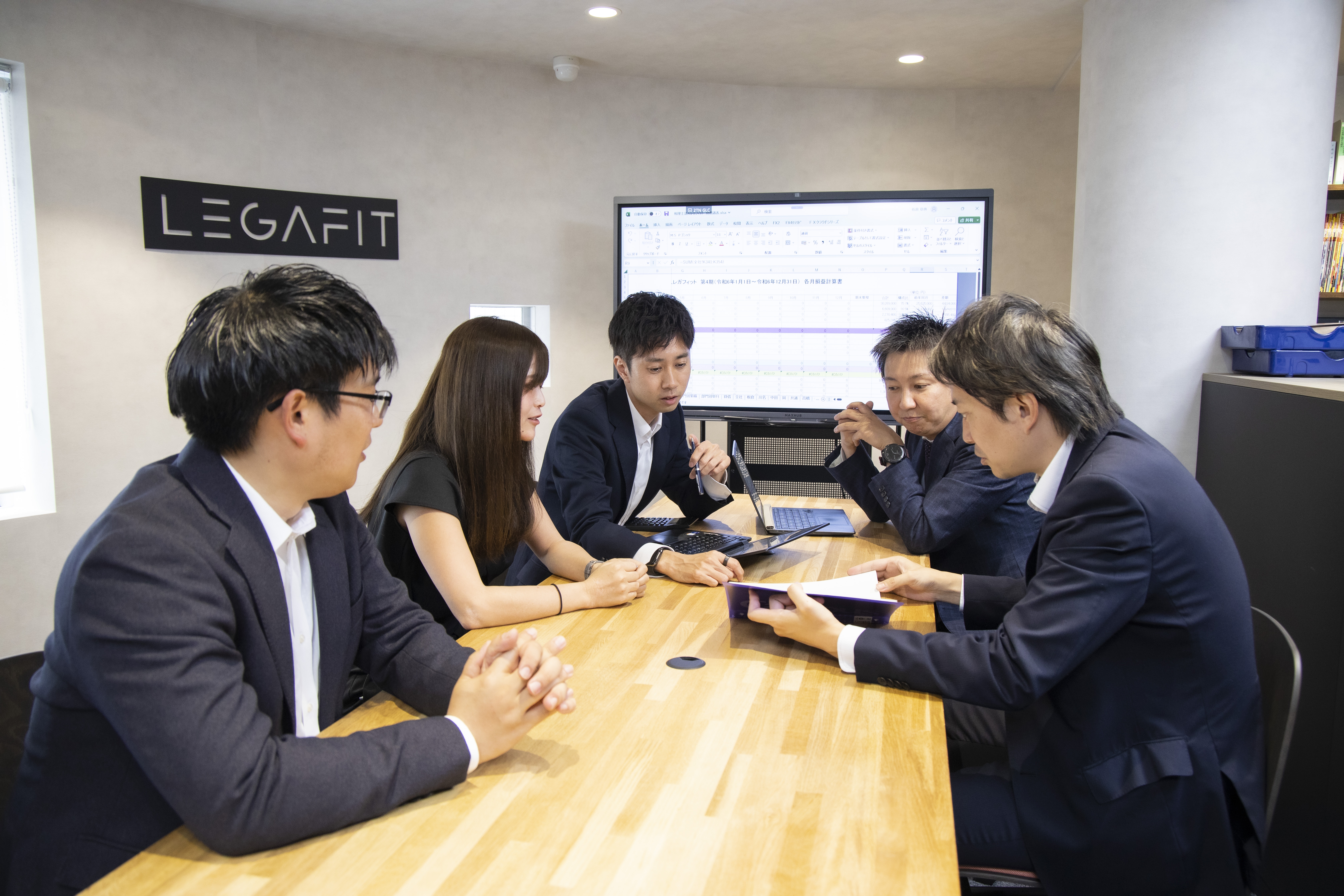 【税理士補助】7時間勤務！勉強応援！代表陣は30代で若く先進的な社風！ワークライフバランスを重視する方におすすめの税理士法人の画像