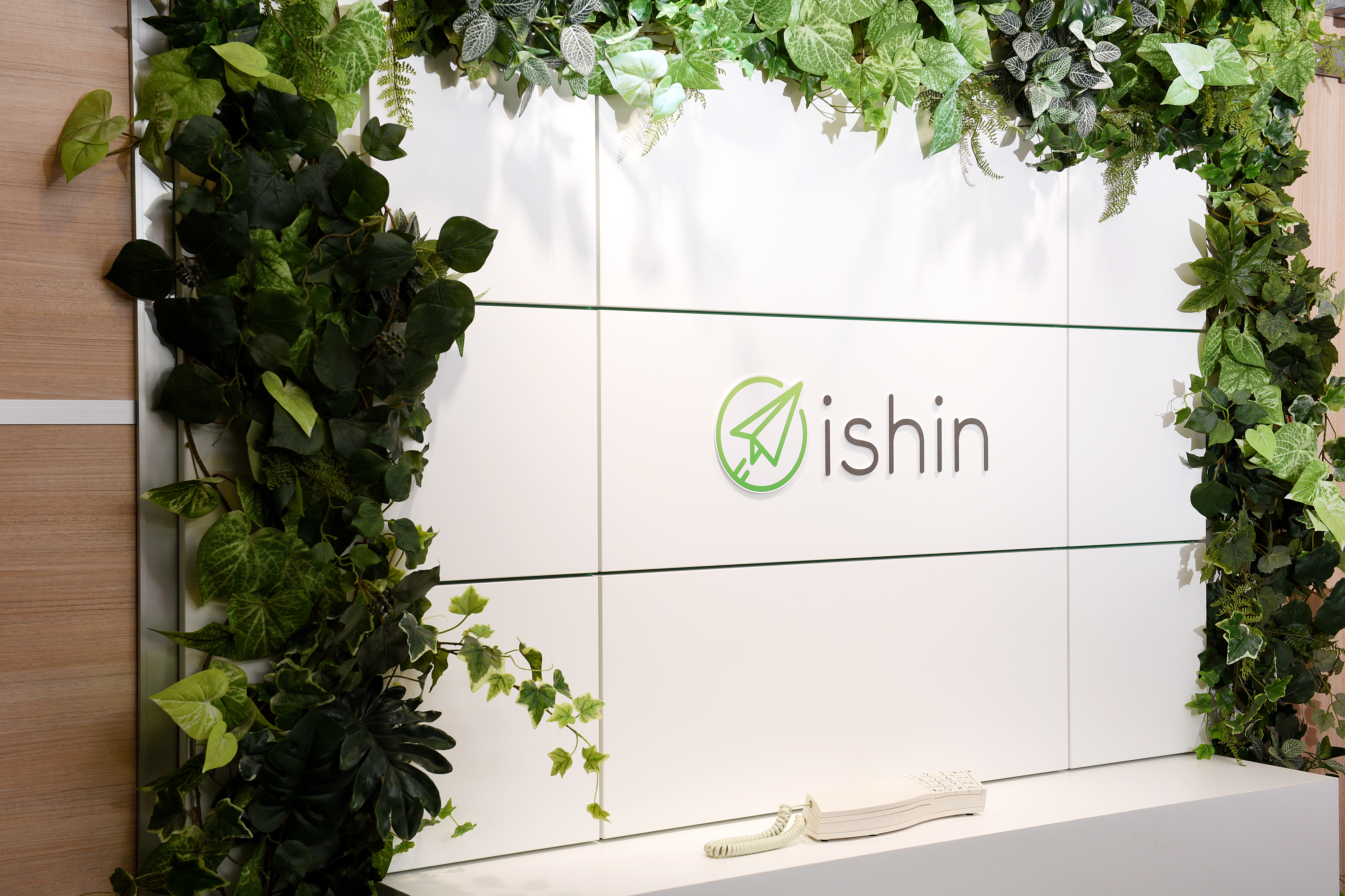 【経理】グロース上場企業で経理スタッフ募集！週2リモート可能！上場経理を経験したい方必見！海外にも拠点を置き、独自のメディアを核に様々なソリューションを展開する企業の画像