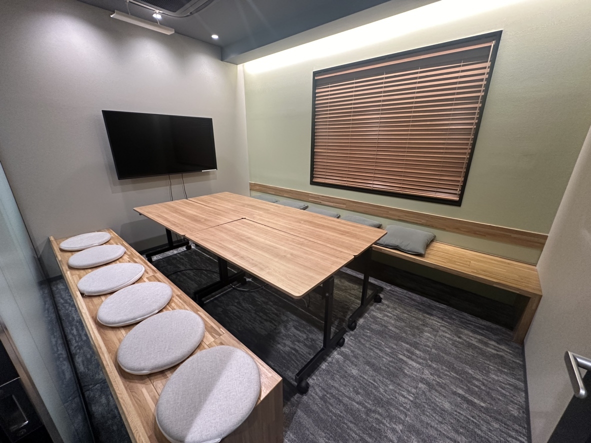 【20代活躍中／月残業平均20時間未満】試験日前には有給をまとめて取得可能｜試験勉強との両立を全力サポート！活気ある雰囲気の中で、芸能関連など多彩な案件に携われる税理士法人の画像