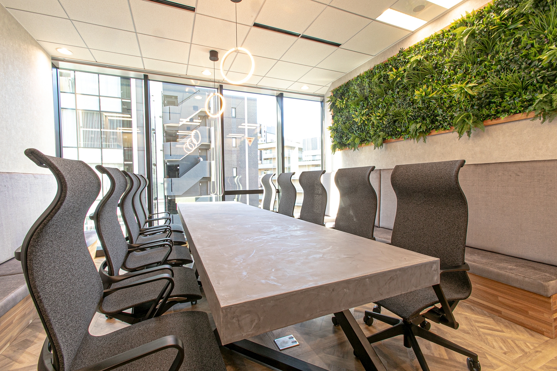 【経理メンバー】週2～3日リモート可能！代表直下で経理業務に携われる！テクノロジーを駆使をして宿泊/民泊や不動産、婚活（LGBT）領域の改善・変革を行っているベンチャー企業の画像