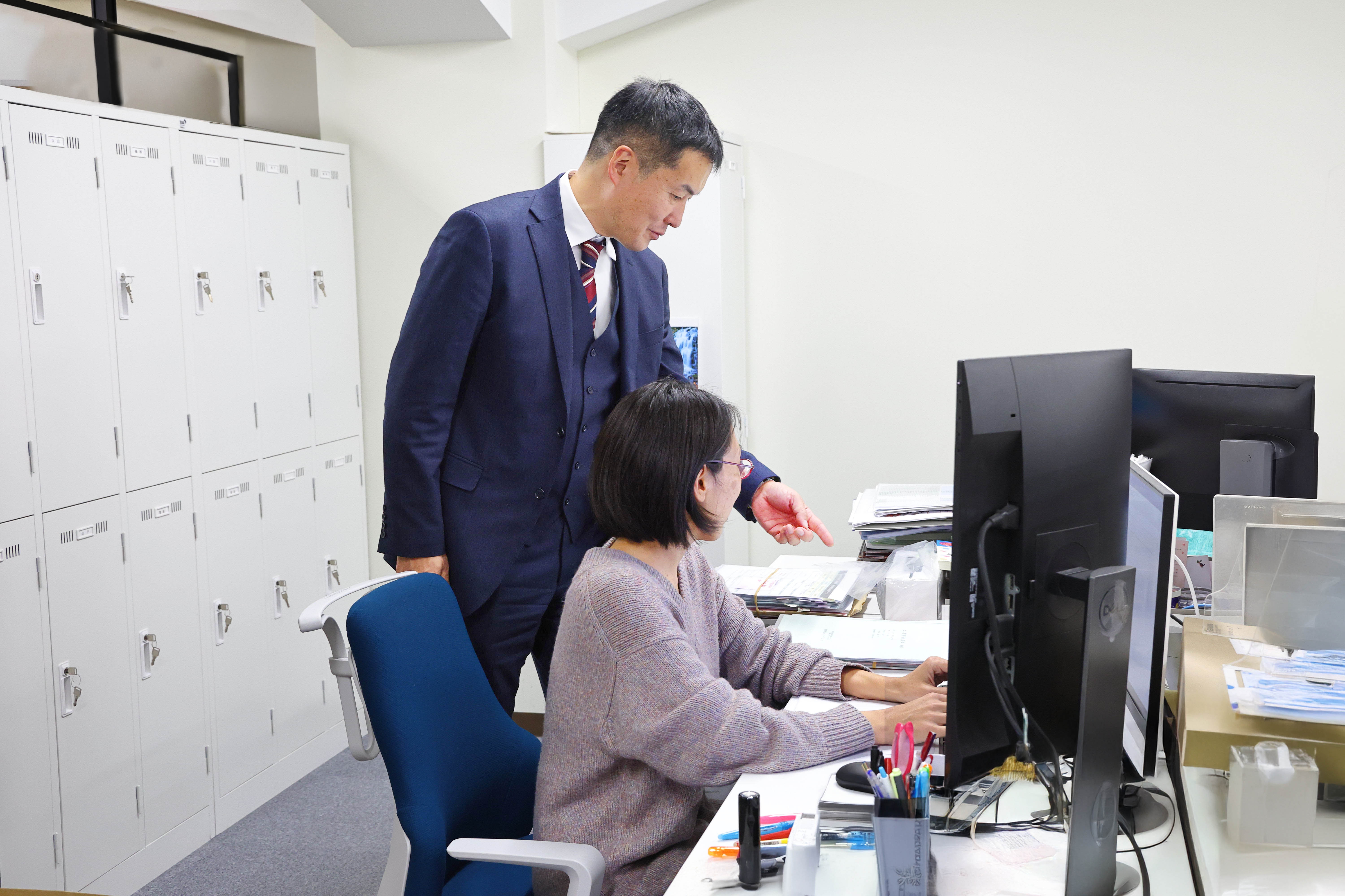 【働き方◎】残業少なめ＆リモート可/副業可能/駅近オフィスで通勤も楽々！専門性とWLBを両立できる不動産税務特化の税理士法人の画像