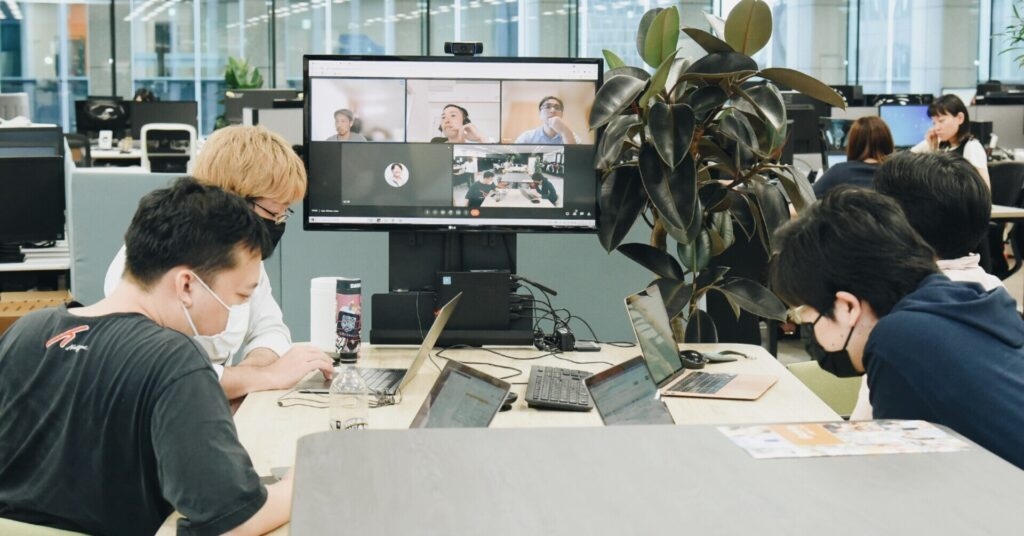 【経理】リモートワーク可！残業時間10時間程度！幅広い経理業務を経験できる、日本最大級の保育サービスを提供する総合保育テック企業の画像