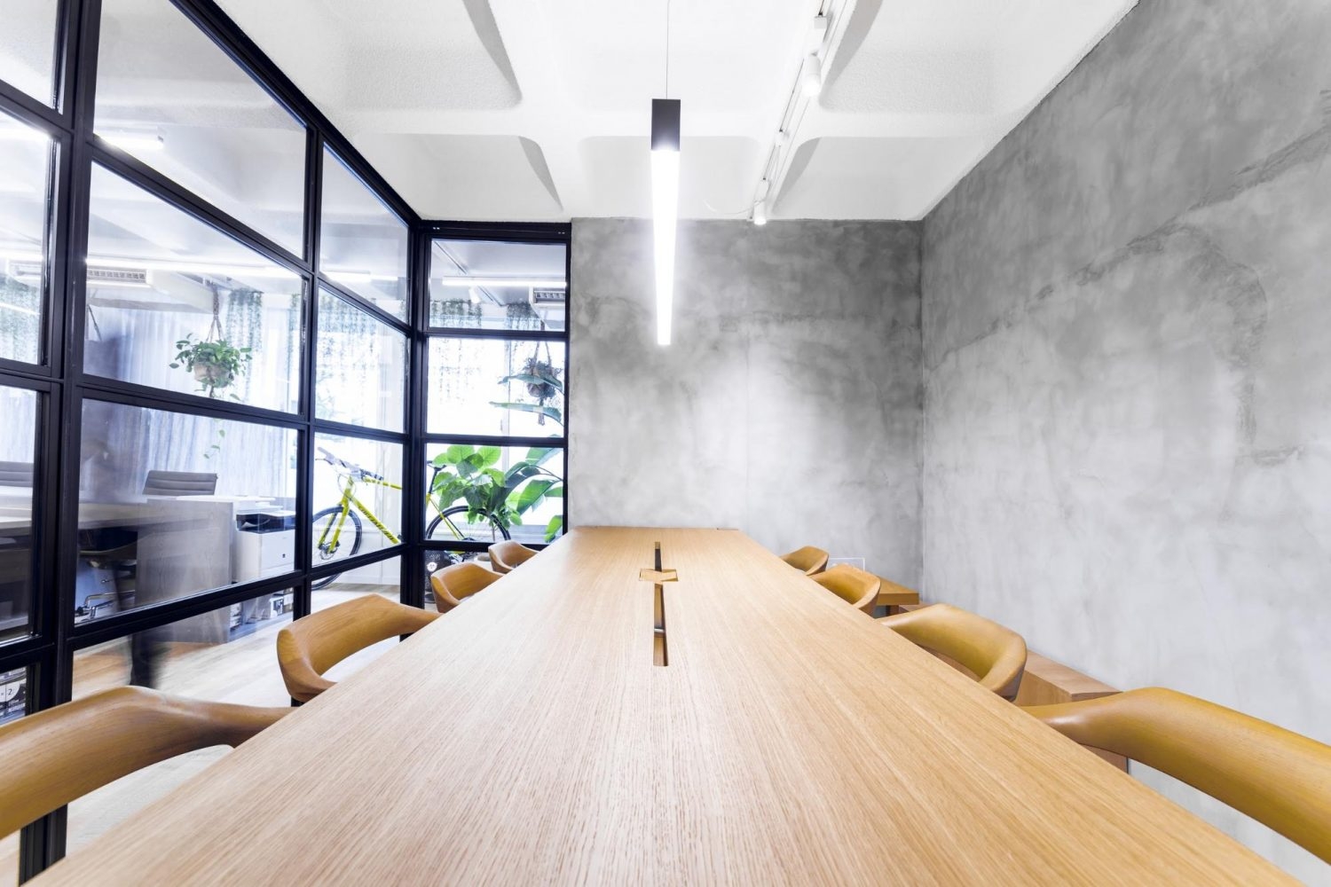 【経理】経理部門での実務経験必須（3年程度）！アクティブな働き方をしたい方必見！「家具のサブスクリプションサービス」の新市場を創造するサービス展開企業の画像